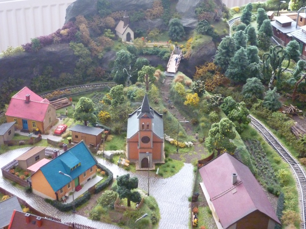 Modelová železnice, kolejište, vláčky TT - 8