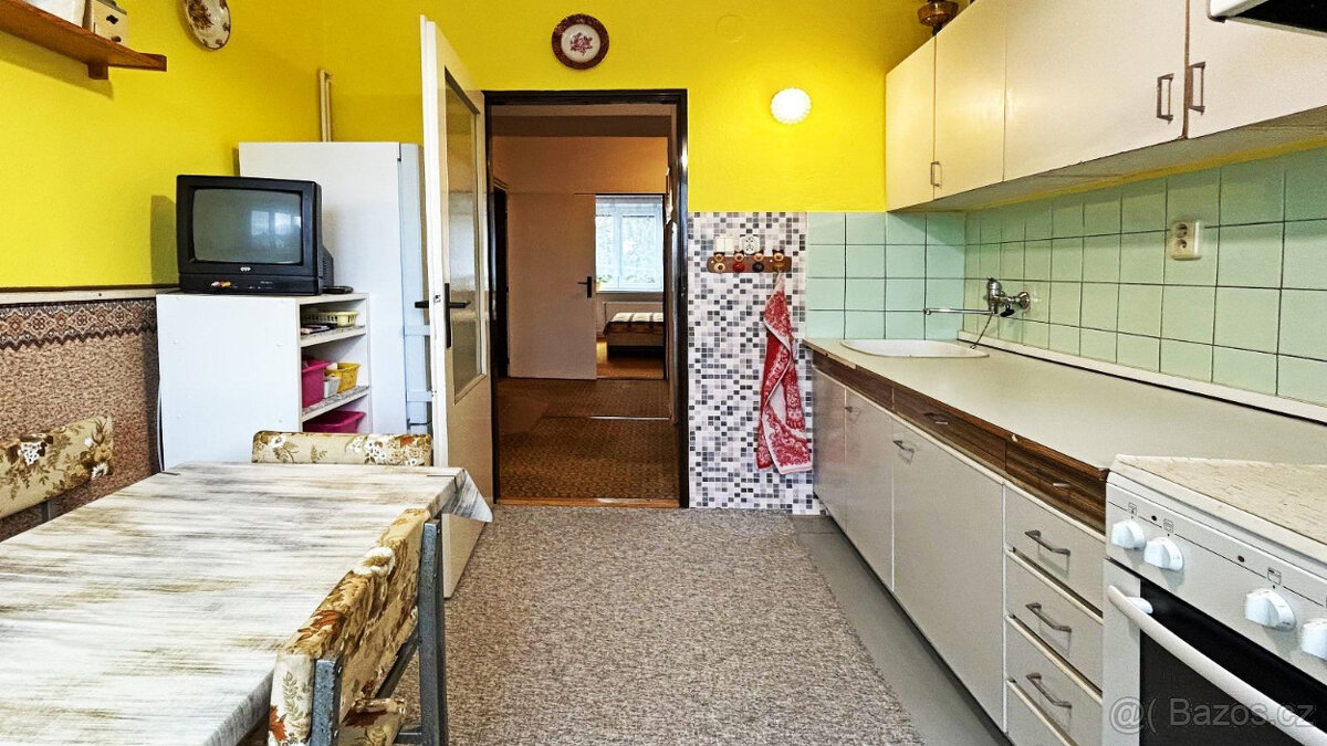 Byt 3+1(73 m2) s gar. a zahr.,Lesonice okr.Třebíč/REZERVACE/ - 8