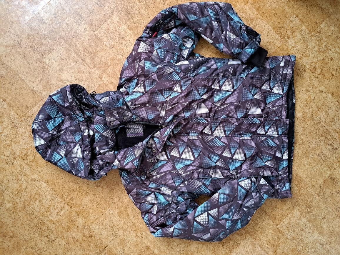 teplá zimní bunda s odepínací kapucí na zip, vel. M - 8