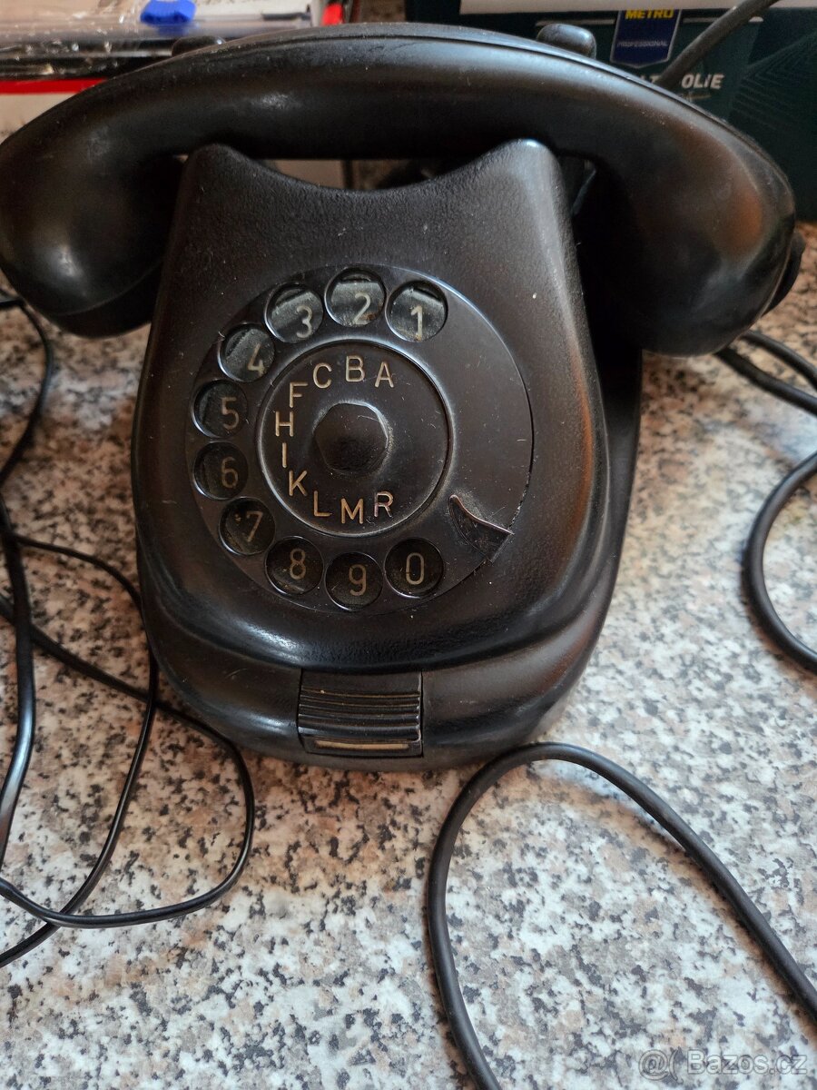 Stare telefony domácí - 8