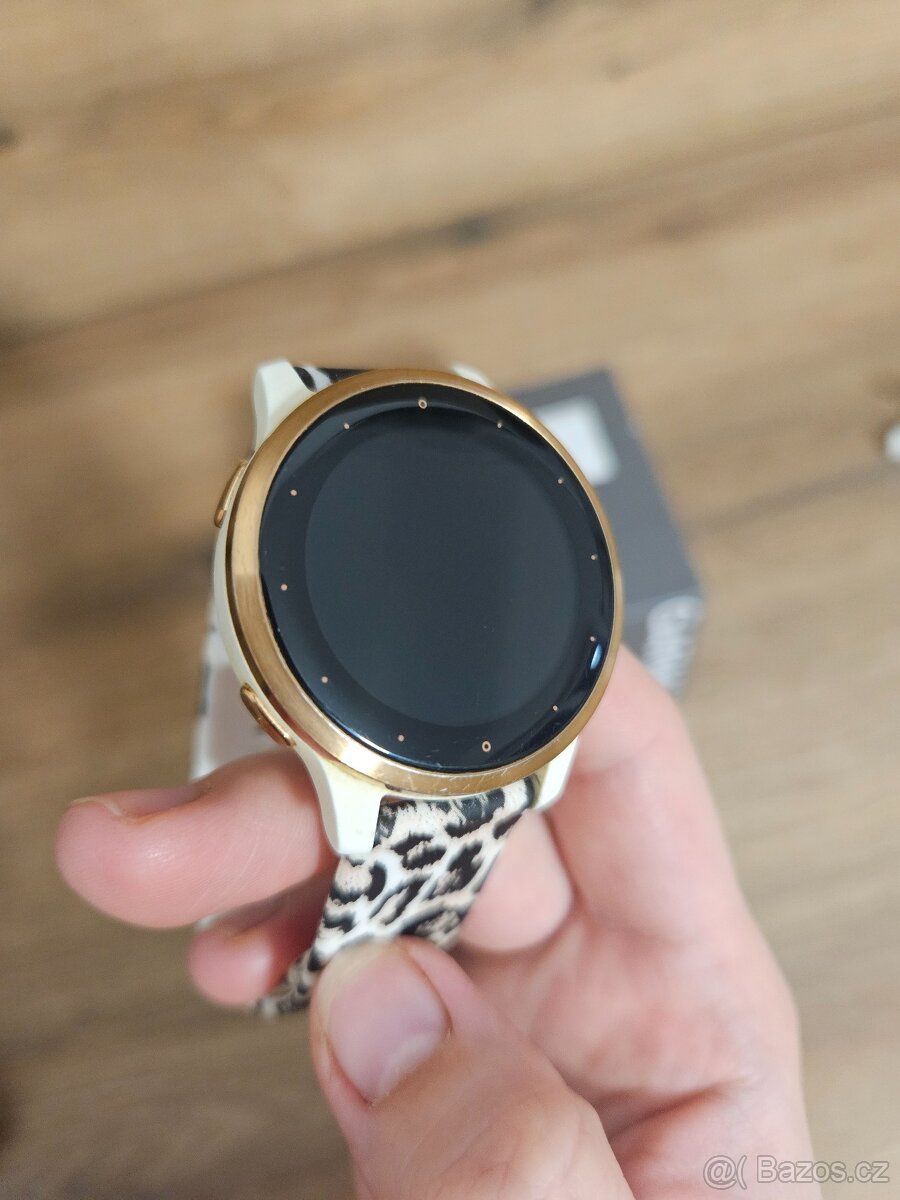 Garmin Vivoactive 4s rosegold - 8