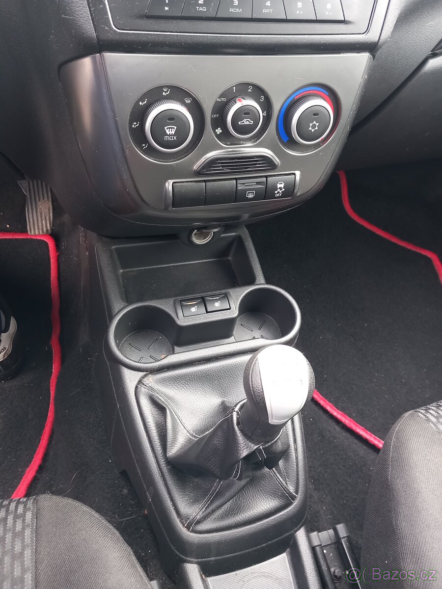 Prodám Lada Kalina 1.6 2017 nová stk do 2028 - 8