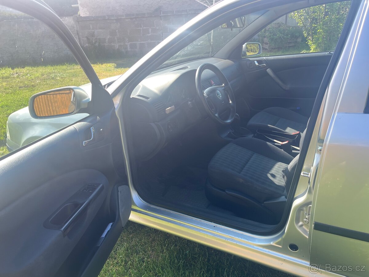 Škoda Octavia 1, 1.6 benzin, 2004 - 8