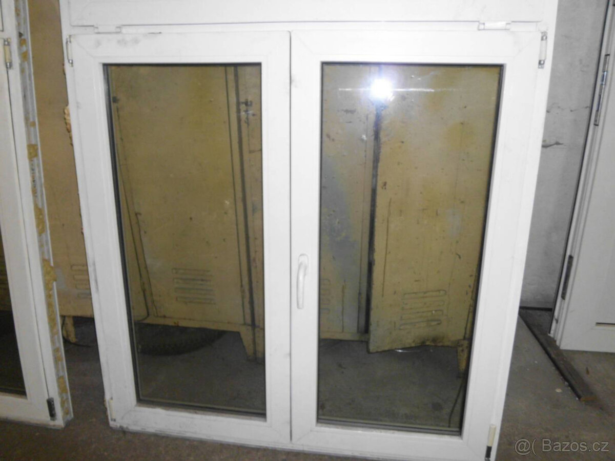 Dvě velká dvoukřídlá plastová okna - 8