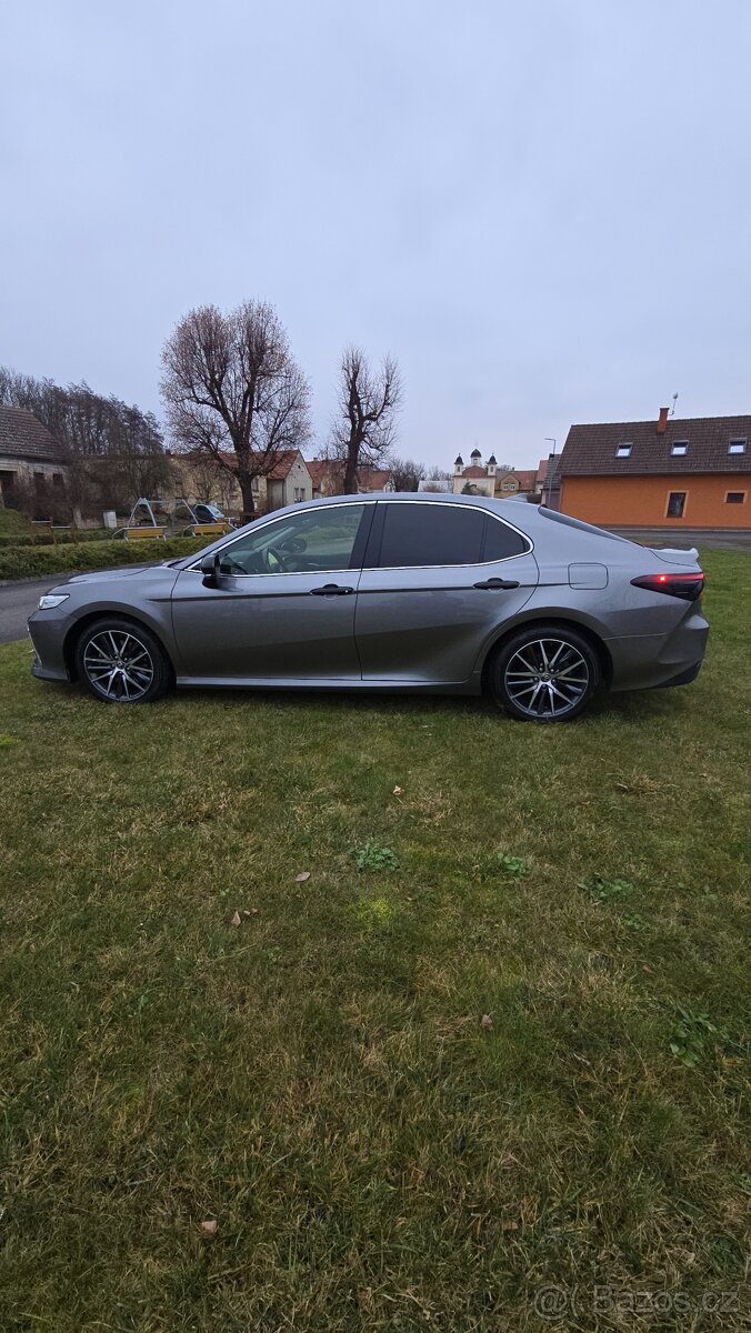 Prodám Toyota Camry Hybrit Executve - 8