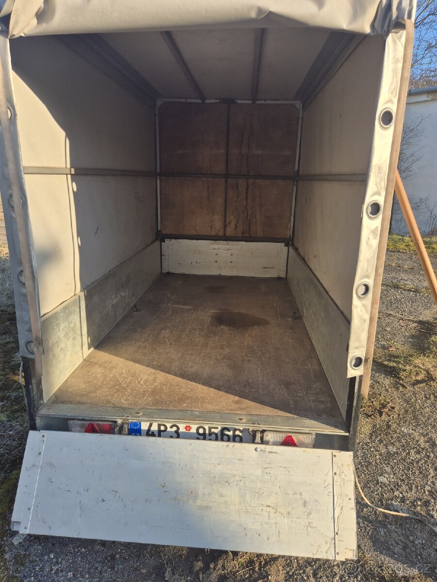 Bržděný přívěsný vozík - 8