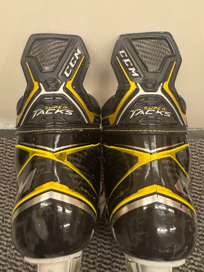 BRUSLE CCM SUPERTACKS AS3, vel. 42,5/7,5 D - 8