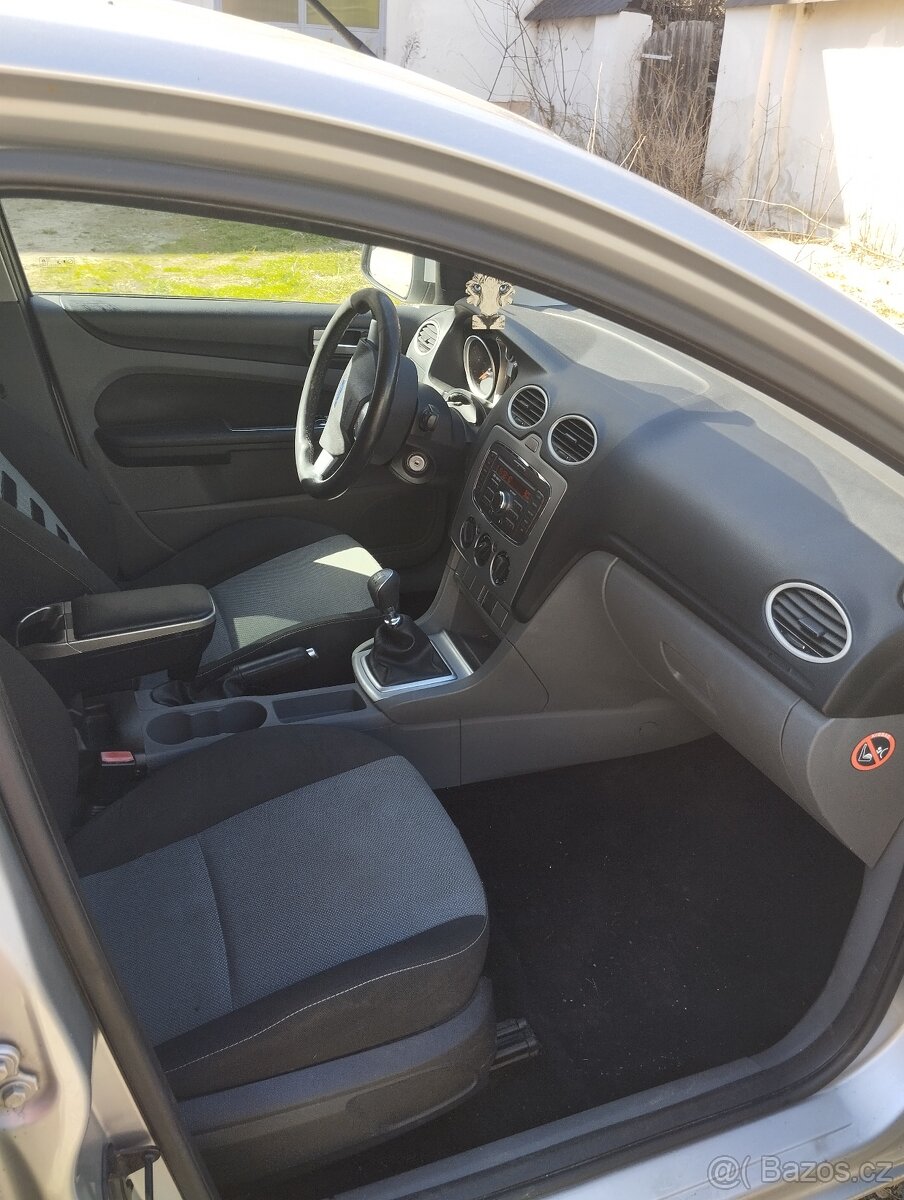 Ford Focus 2.0tdci r.v 2010 - 8