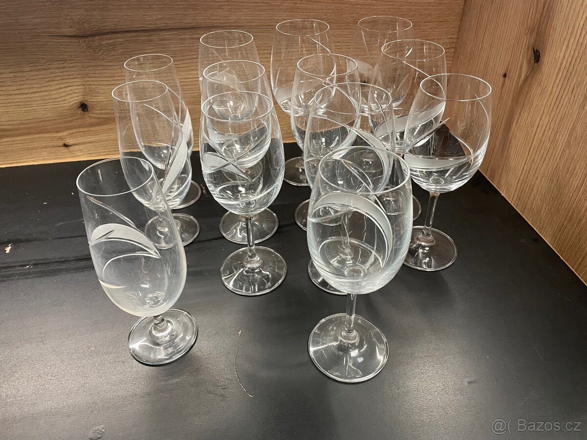 Sklenicky sklenice vino - 8