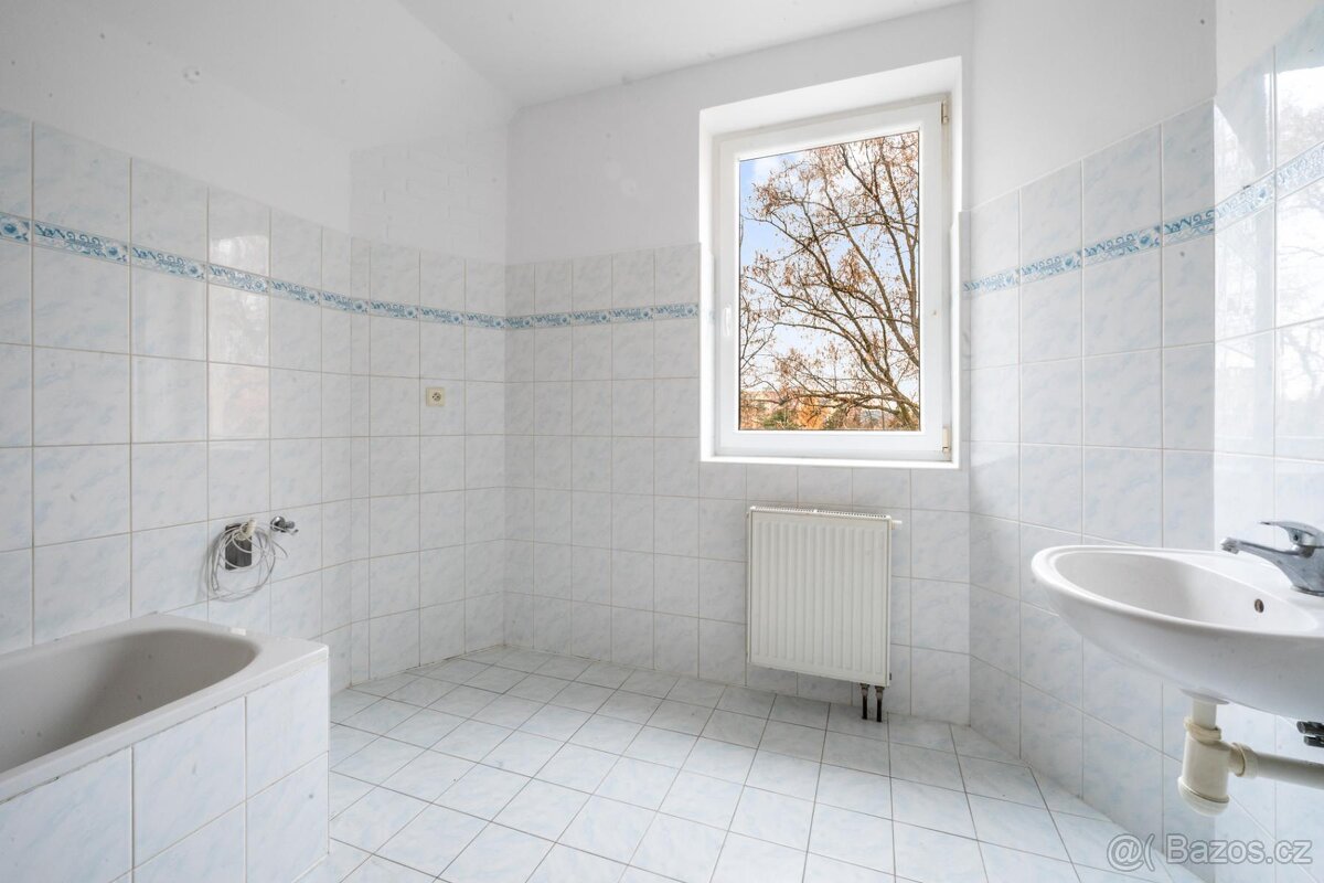 Prodej bytu 2+kk 53 m2, ulice tř. 1. máje, Dobřany - 8