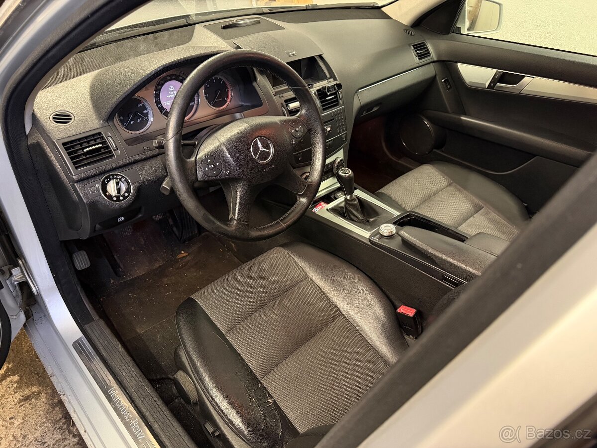 Mercedes-Benz C220 - 8