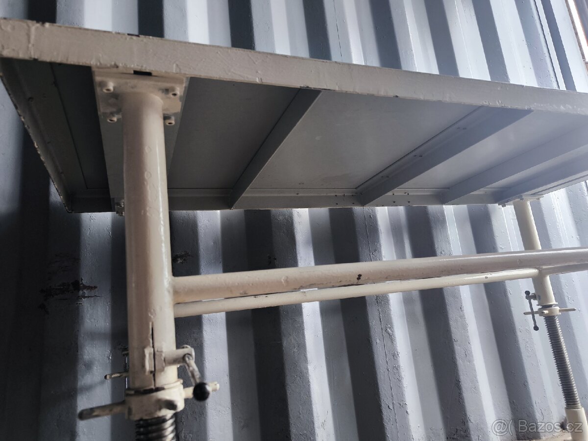 2x kovový stůl – výškově nastavitelné - 8