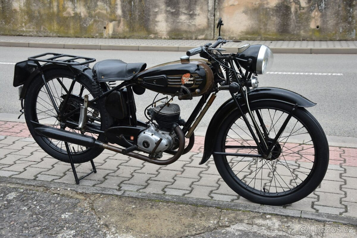 Historický motocykl Magnat Debon s krásnou patinou - 8