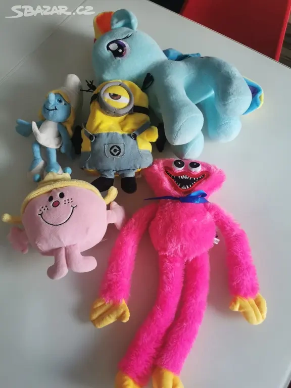 Balík dívčího oblečení cca 4 - 6 let + hračky - 8