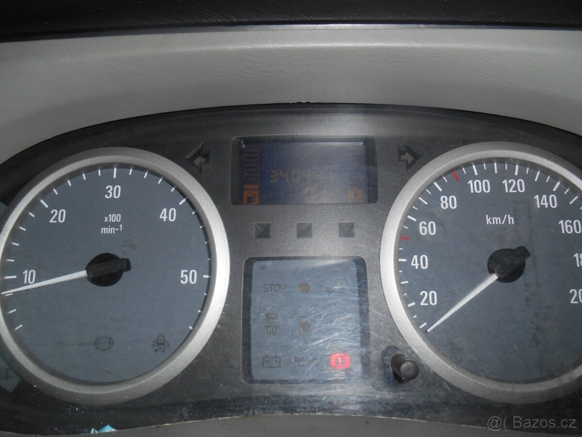 opel vivaro lonc 2,0 81kw 9 mist .super stav - 8