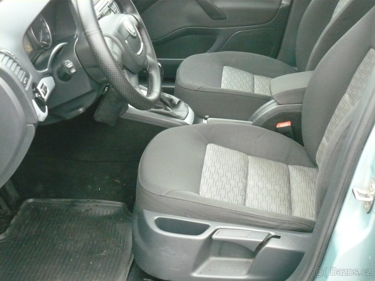 ŠKODA OCTAVIA 1.6 MPI 75KW COMBI - 8