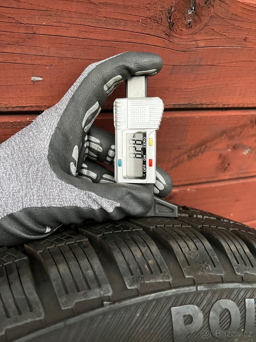 Prodám zimni sadu 185/60 R15 na plechových diskách 5x100 - 8