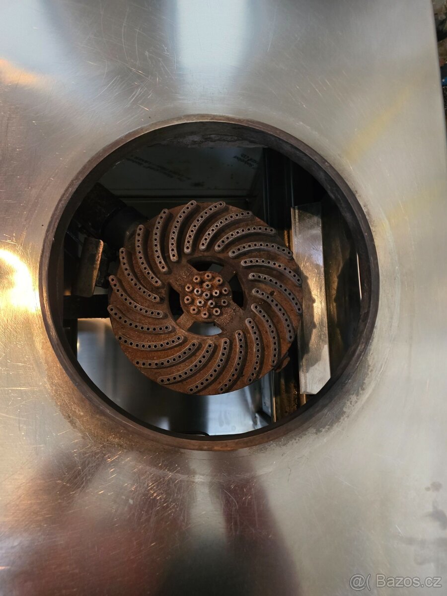 Sporák plynový se 3 hořáky WOK Casta - 8