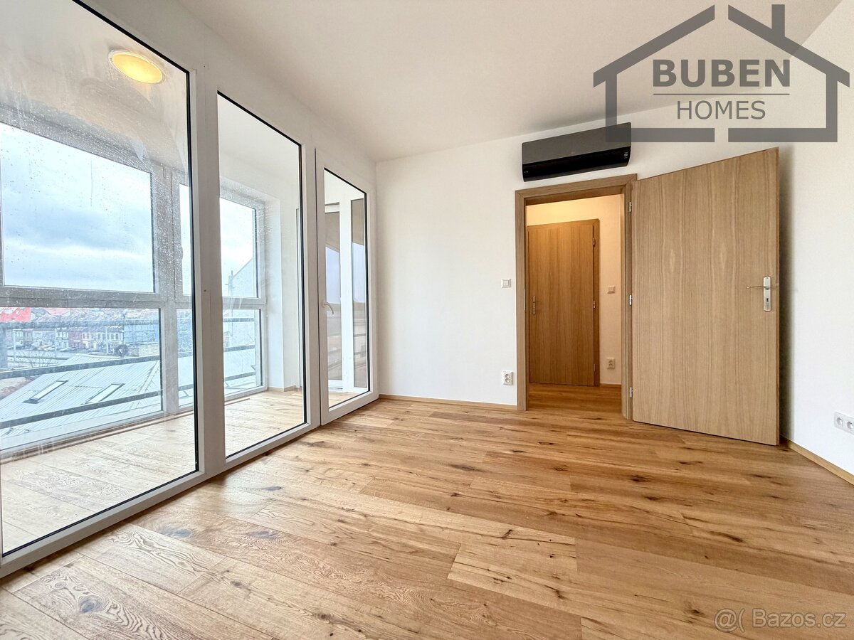 Novostavba bytu 3+kk (92 m²) s balkonem a zimní zahradou (s - 8