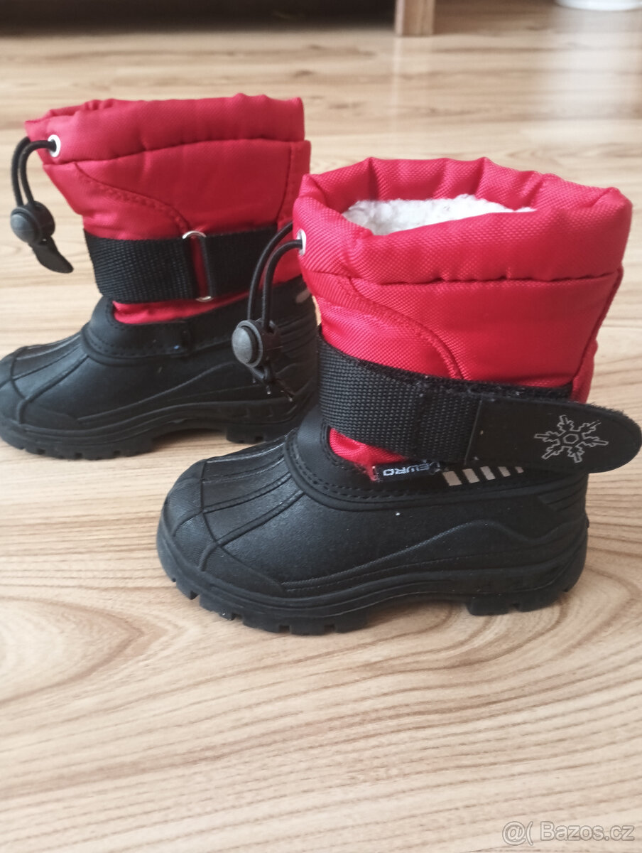 Dívčí holínky a sněhule - 8