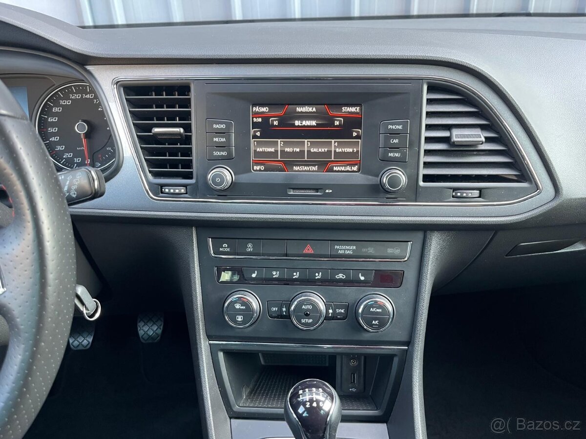 Seat Leon FR Hatchback 2.0 TDI Navigace LED 1.majitel - 8