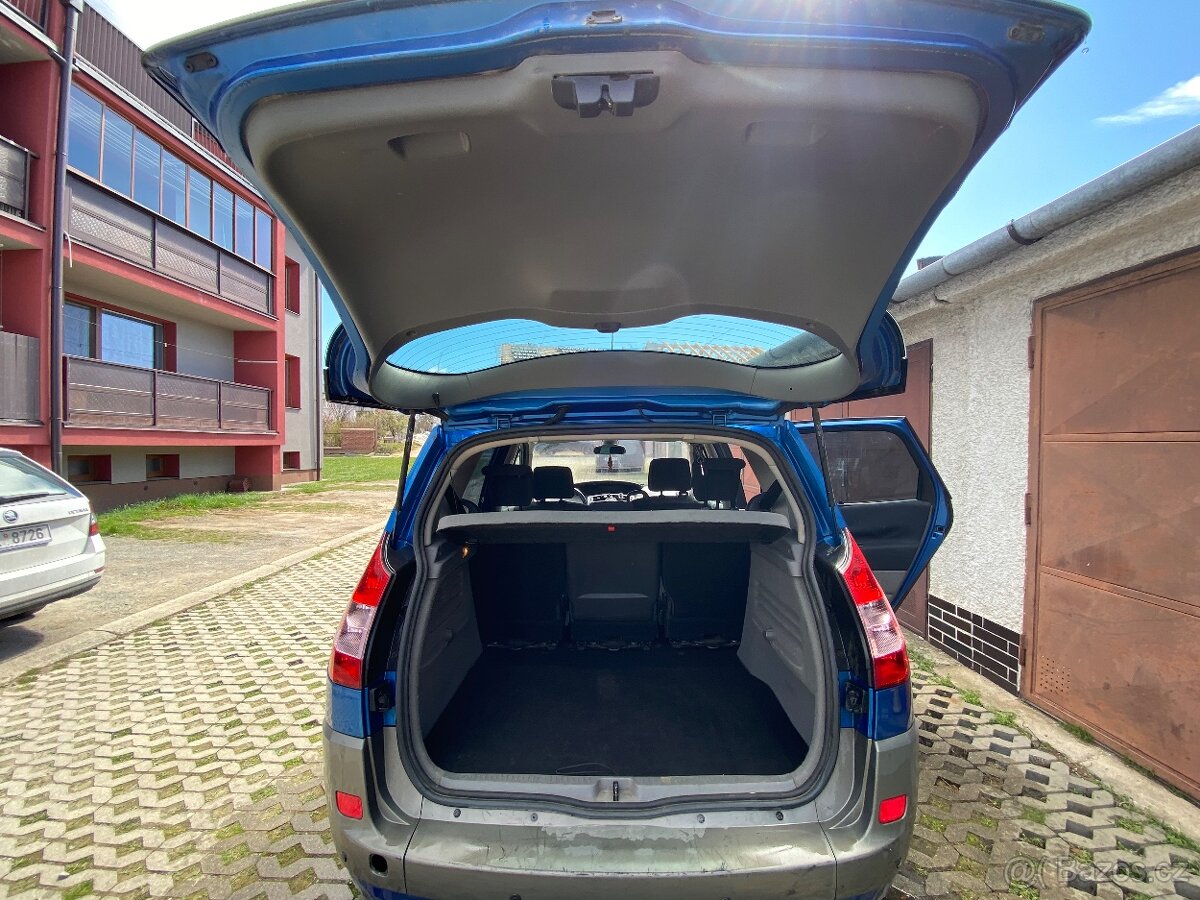 Renault Megan Scenic - 8