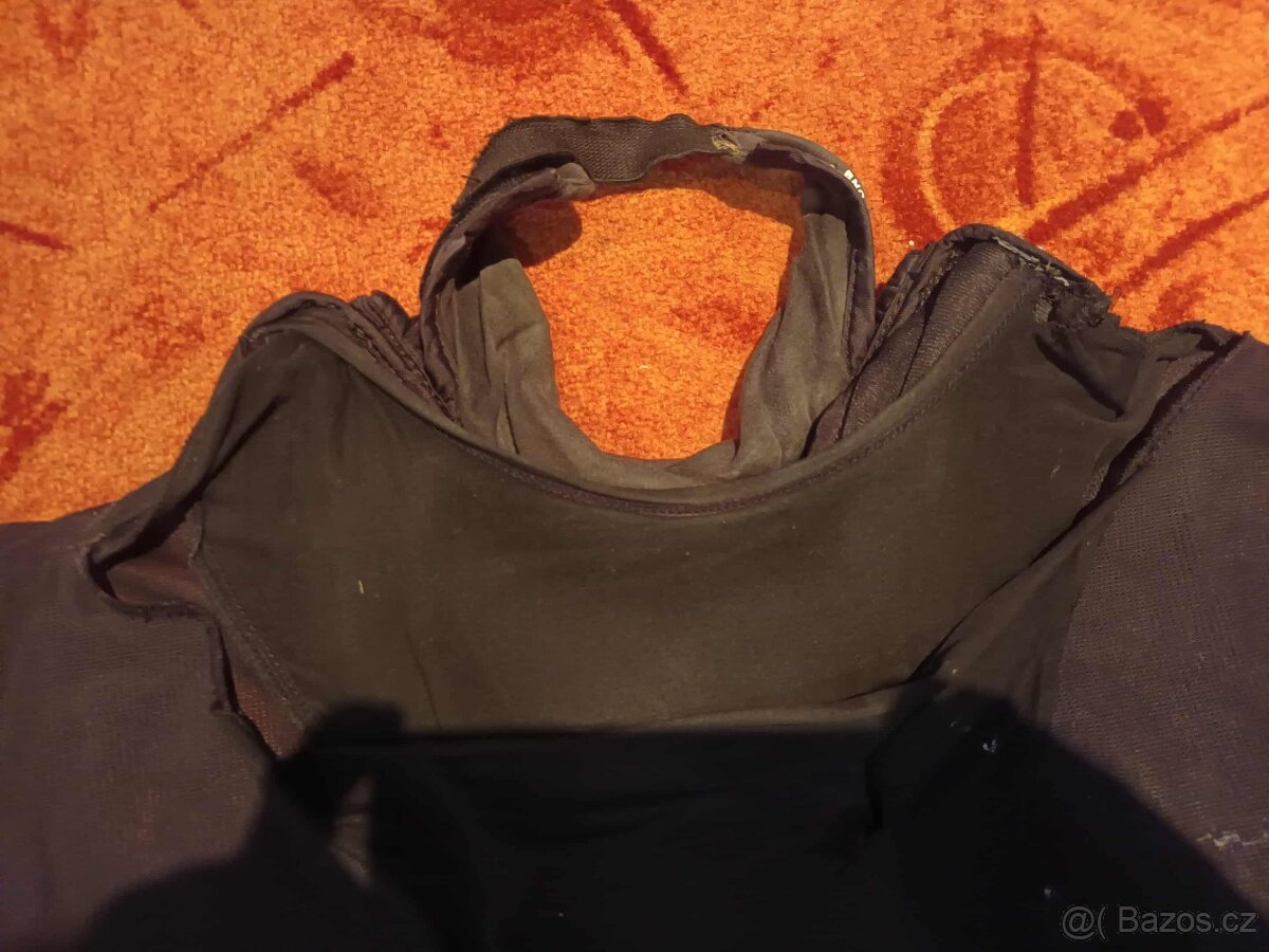 Brankářský nákrčník CCM pro, brankářský chránič krku, senior - 8