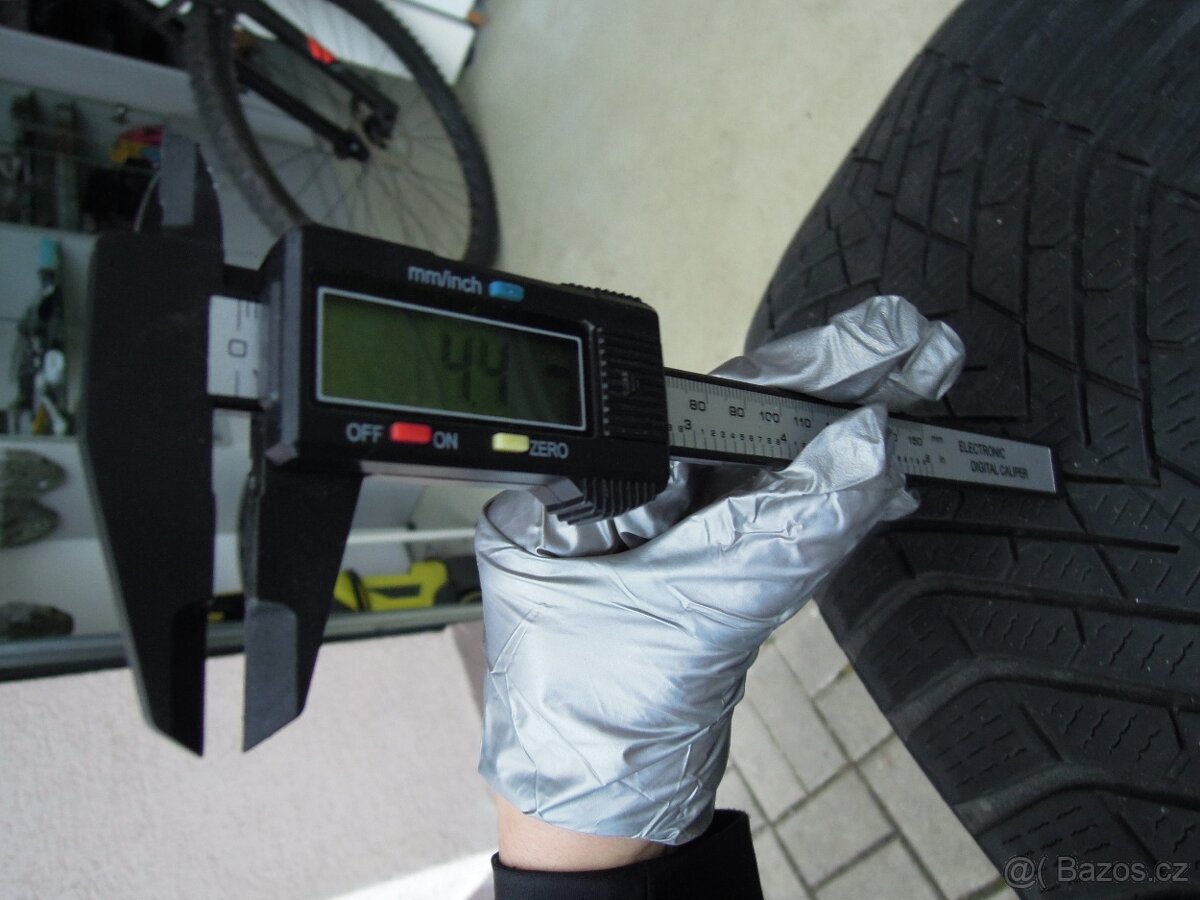 4ks Pneu zimní Pirelli Scorpion Winter2 255/40 R21 102V 2023 - 8