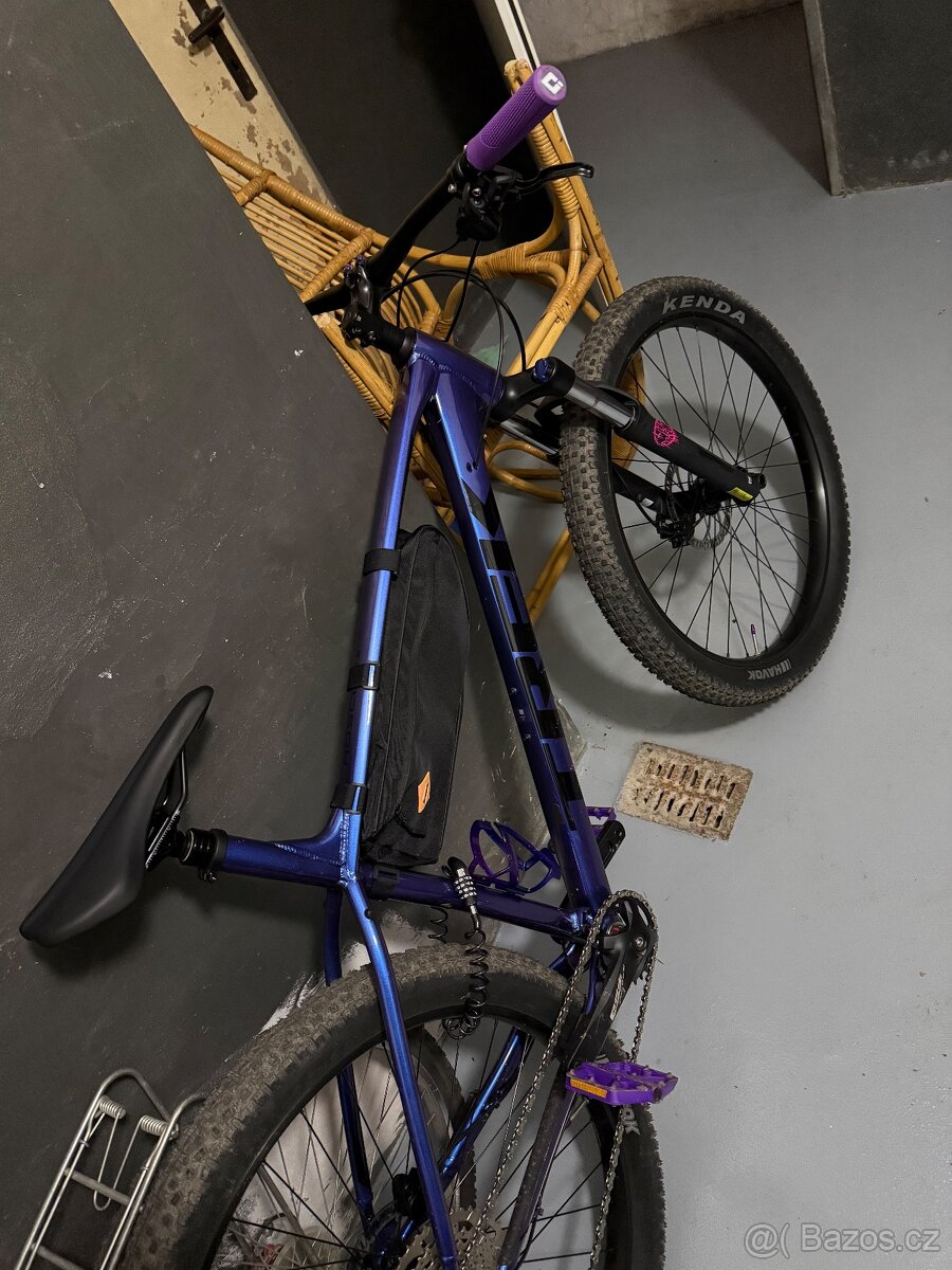 Horské kolo Trek Roscoe 6 - 8