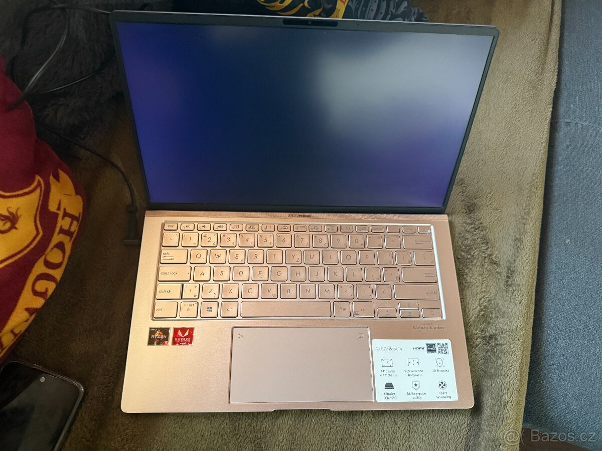 ASUS ZenBook 14 - 8