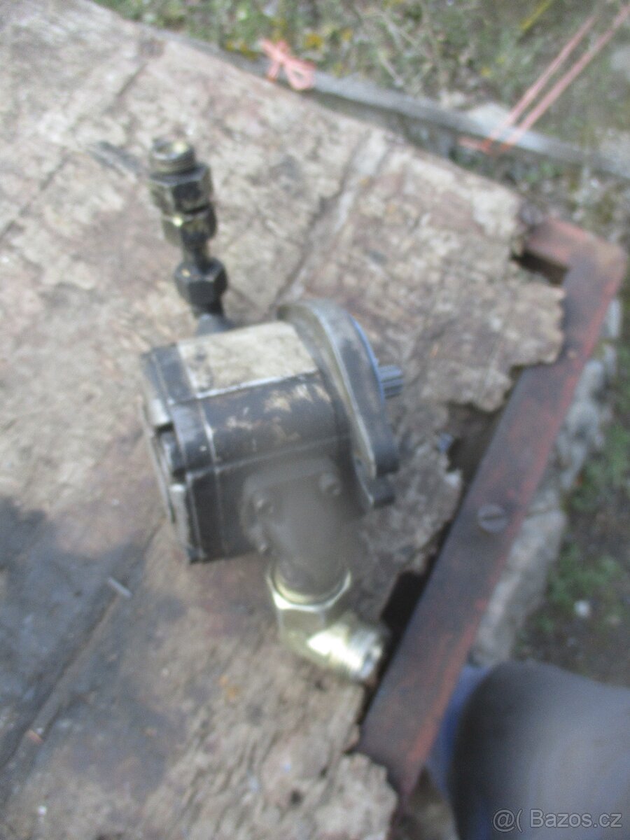 hydraulické pístnice a další hydraulika - 8