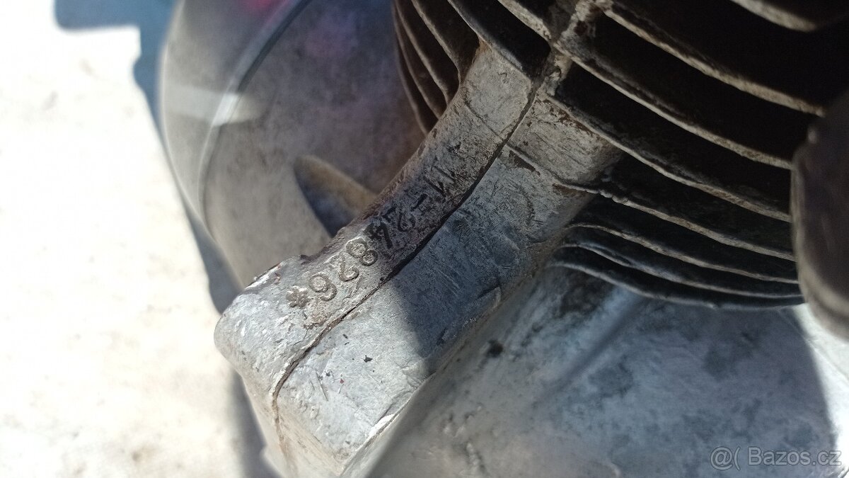 Motor Jawa 250 pérák - 8