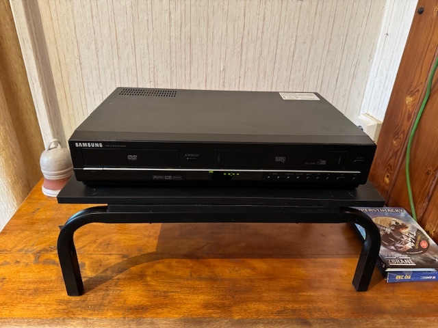 Videorekordér + DVD kombo Samsung V6600 - 8