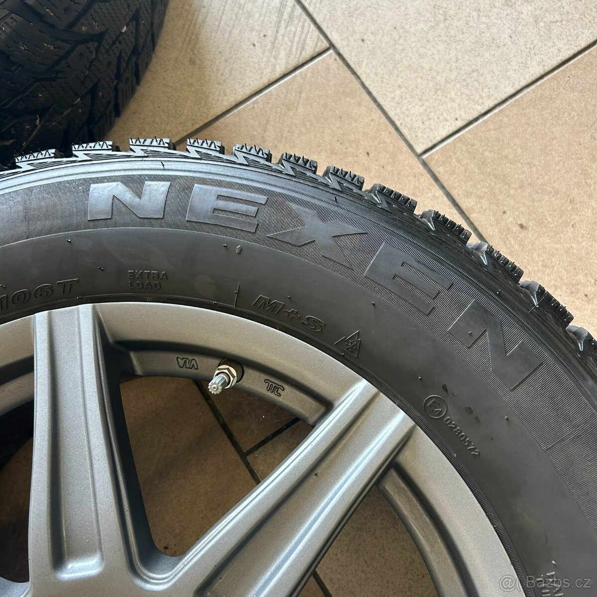 Subaru Outback zimní sada kol NEXEN 225/65/R17 - 7mm - 8