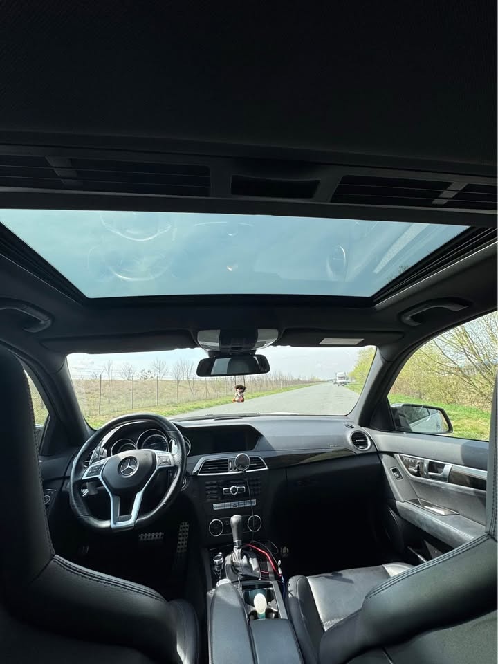 Mercedes benz C63 W204 - 8