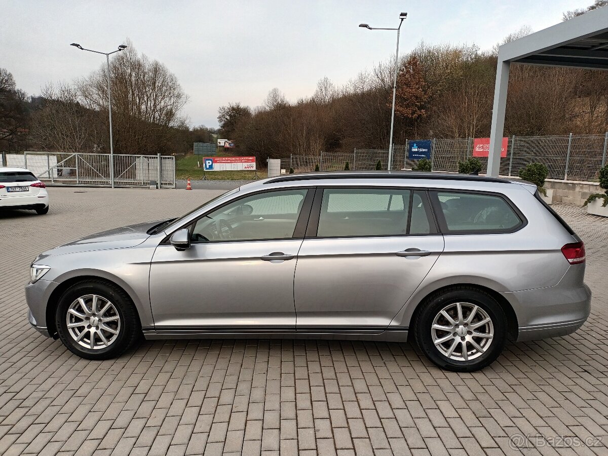 Volkswagen Passat 2,0 TDI,110KW,MANUÁL,NAVI, - 8