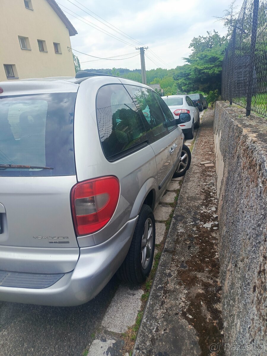 Prodám Chrysler Voyager - 8