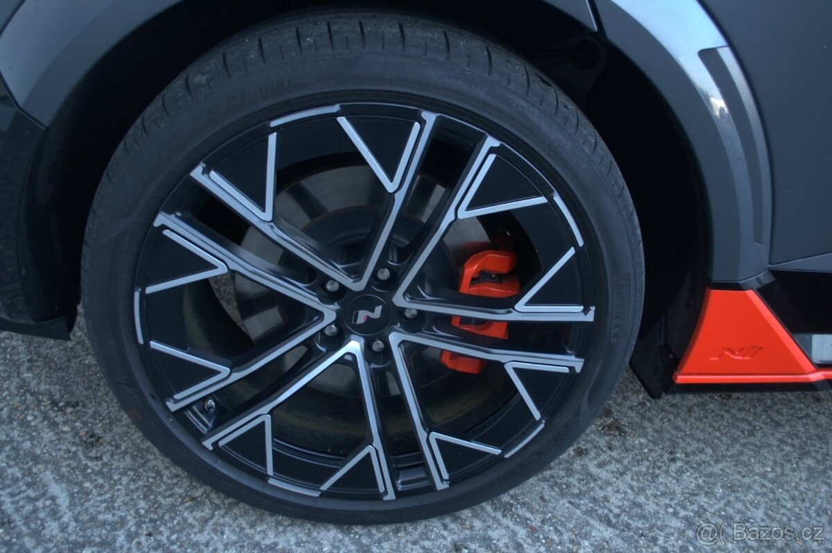 Hyundai Ioniq 5N - 8