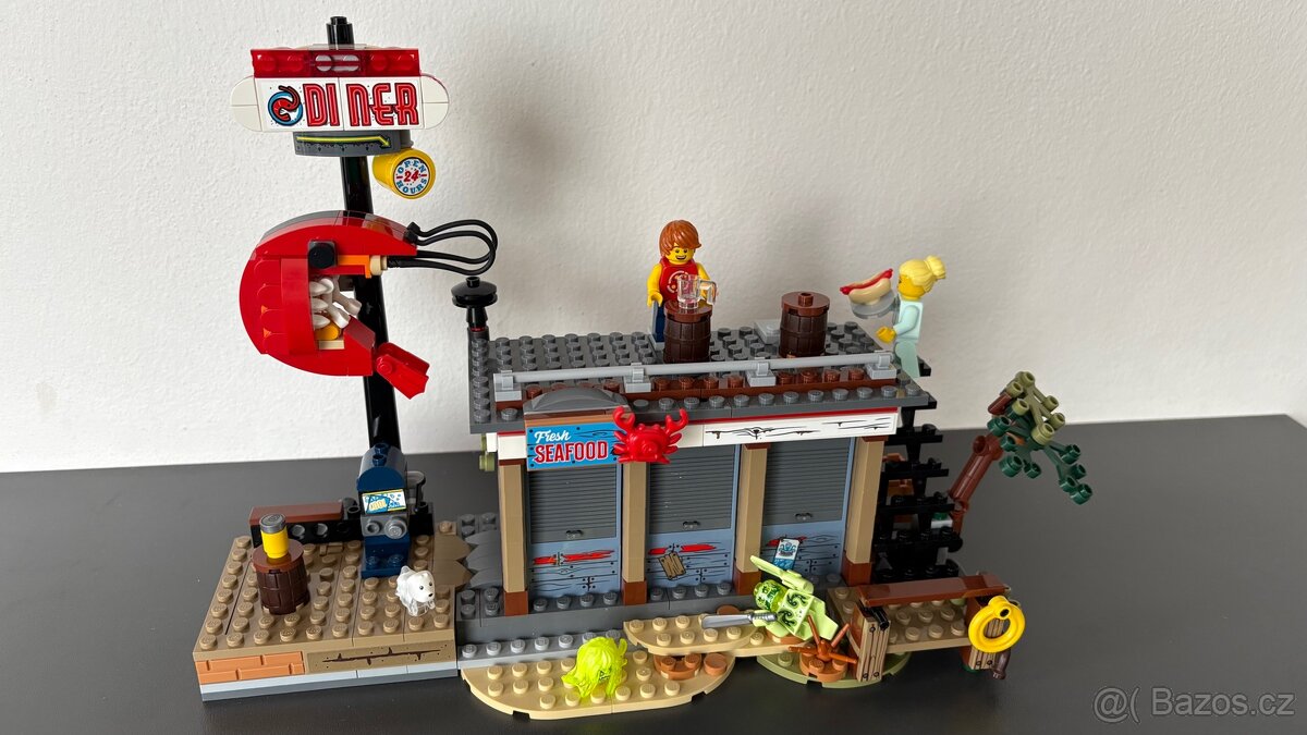 LEGO Hidden Side 70422 Útok na stánek s krevetami - 8