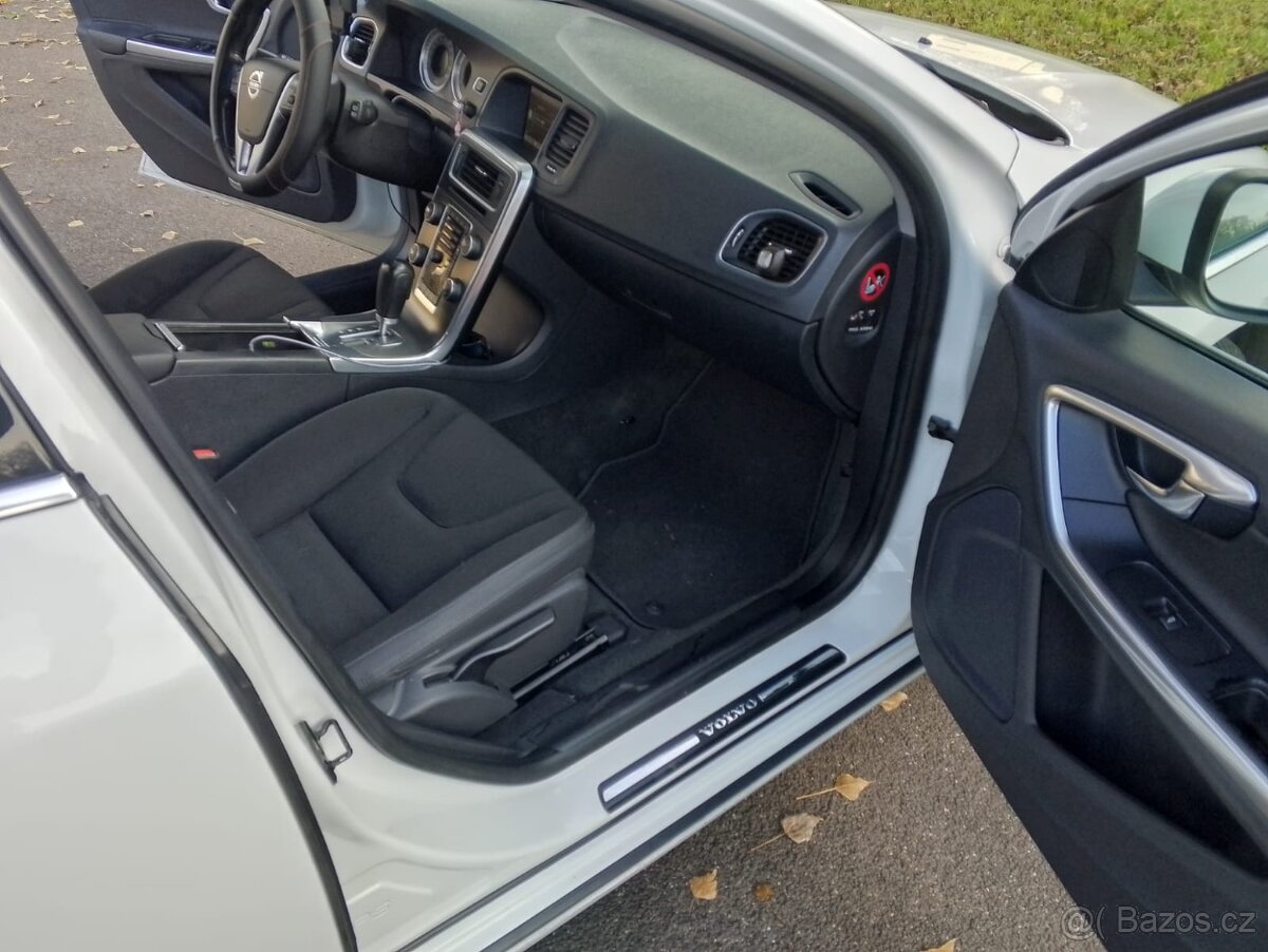 Volvo v60 - 8