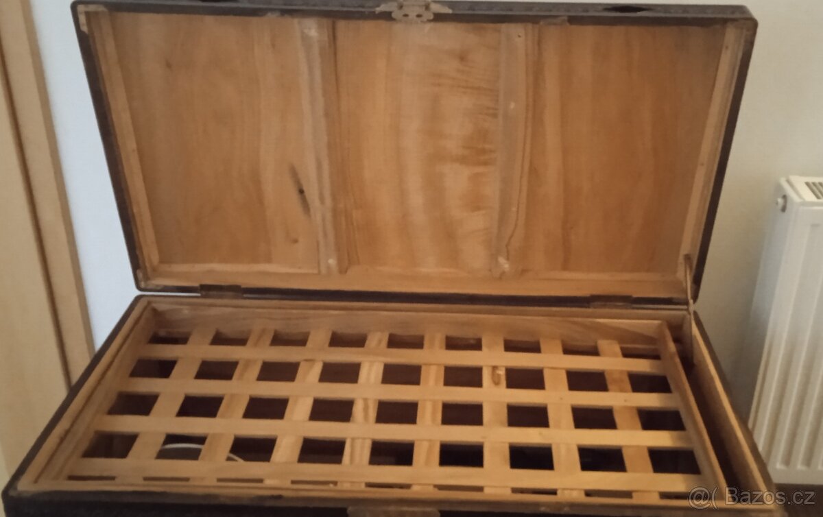 Čínská dřevěná vyřezávaná truhla - 8