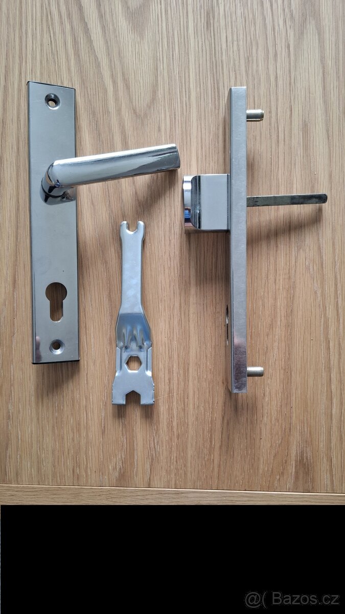 Bezpečnostní kování, zámek, kukátko - 8