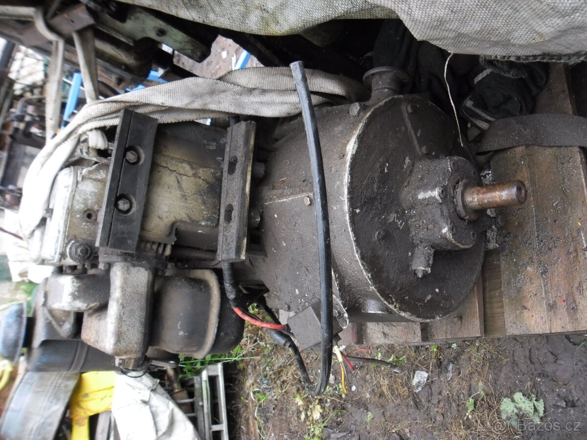 Predám motor SLAVIA 2S90 - 8