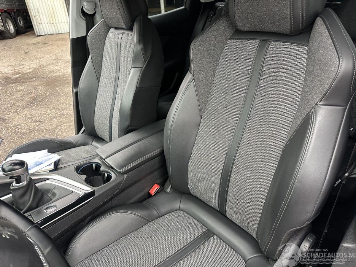 Peugeot 3008 2019 1.2 Turbo 131 - 8