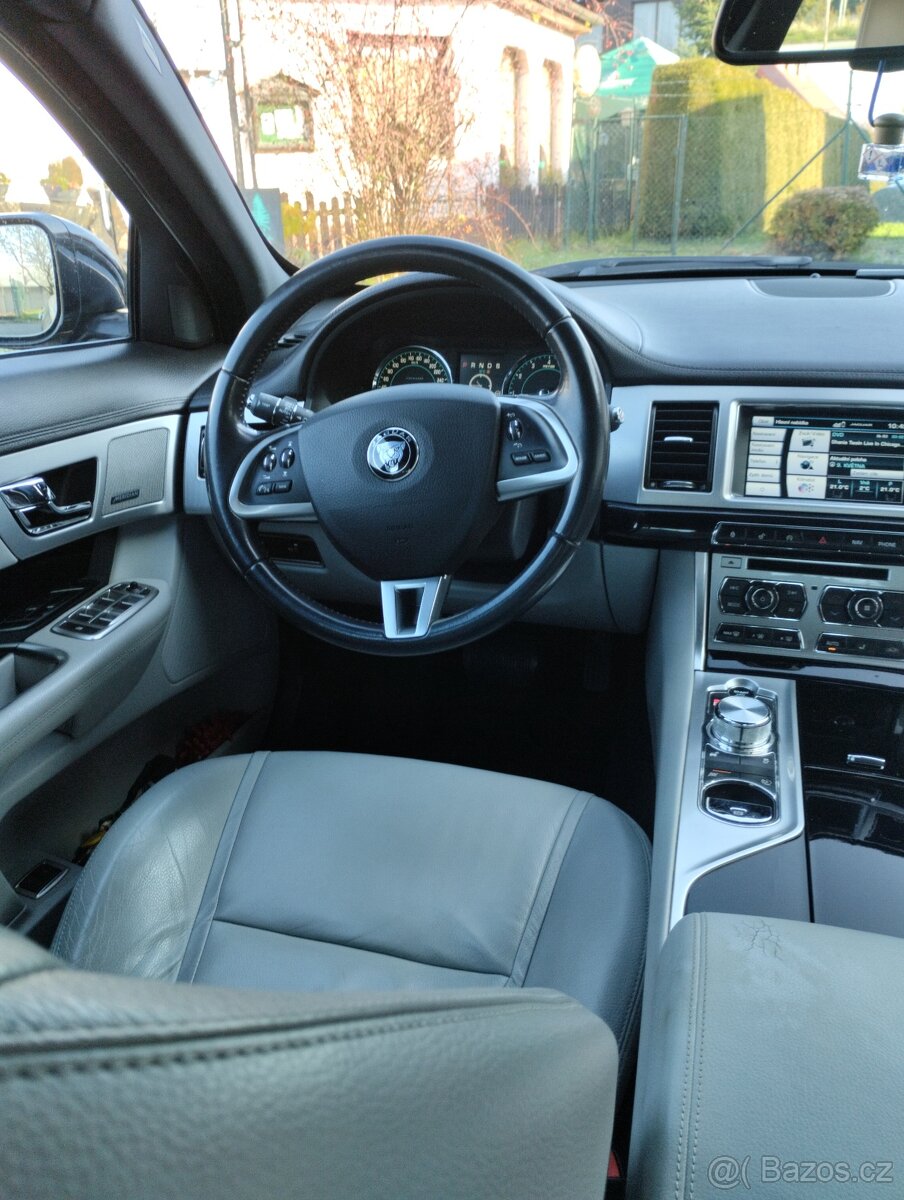 Jaguar xf 3.0 benzín - 8