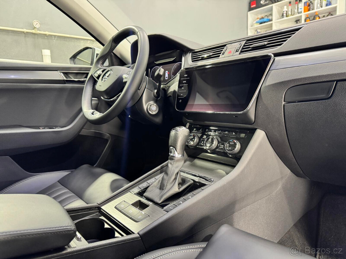 Škoda Superb Combi 2.0 TDI SCR PREMIUM EDITION 4x4 DSG - 8