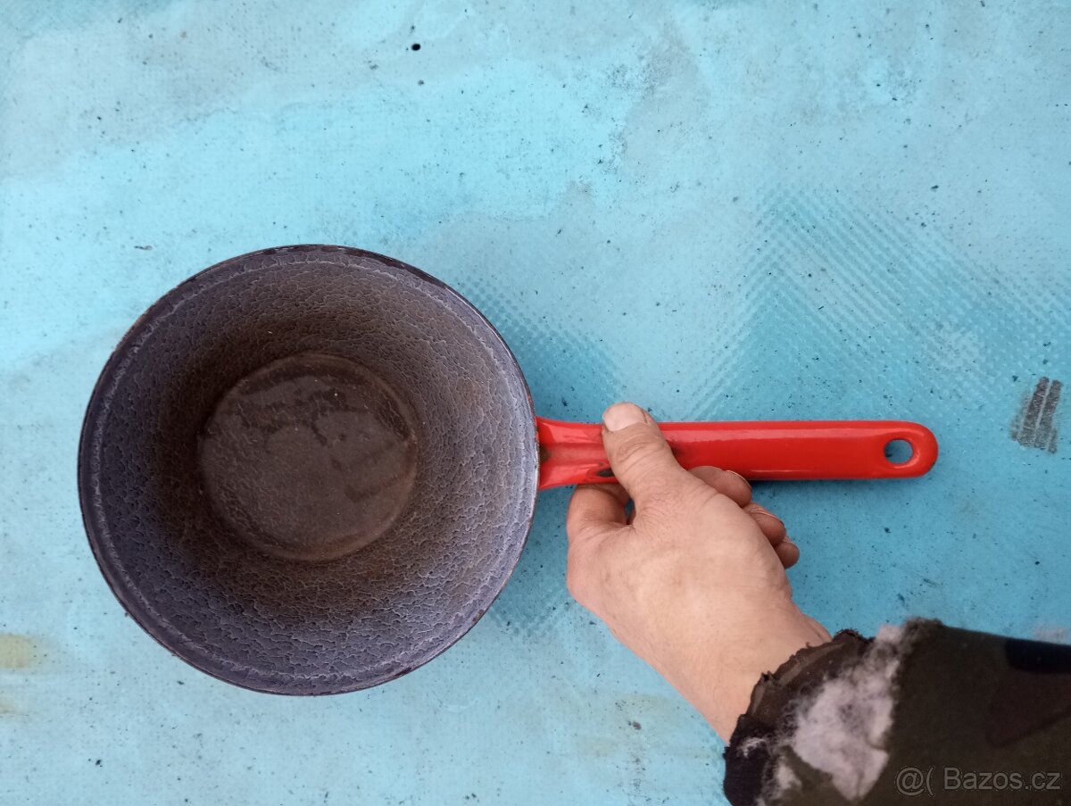 Staré smalt nádobí - 8