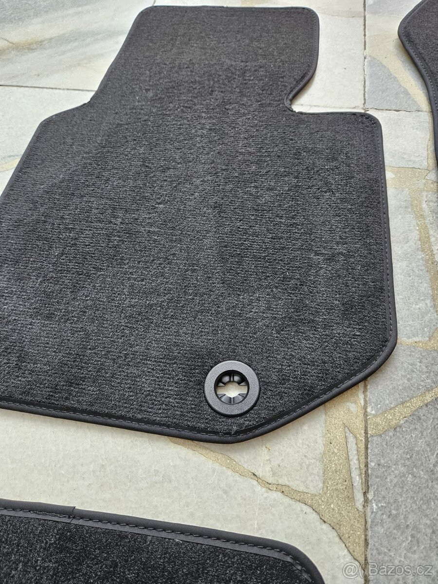 BMW e36 OE Velurove koberečky NOVÉ - 8
