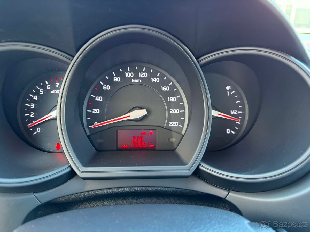 Kia Rio 1.2 CVVT - 8