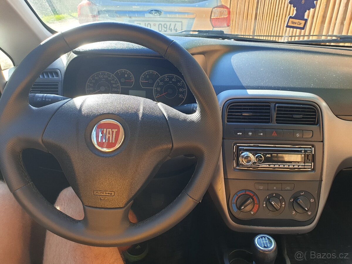 Fiat Grande Punto - 8
